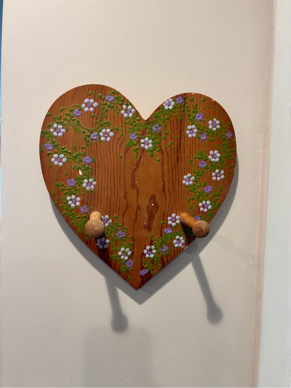 Vintage Hand Painted Heart -Shaped Wooden Wall Peg in Brown with Lavender Flora